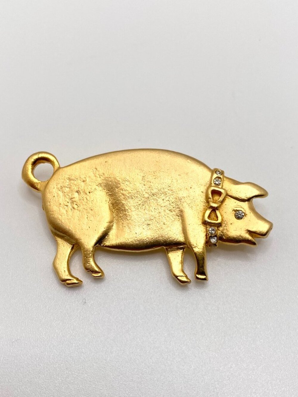 Vintage Brooch Gold Tone Pig with Rhinestone Bow Collar Retro Animal Kitsch Farm